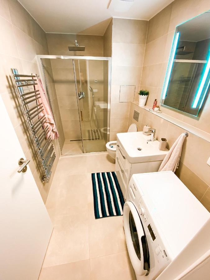 Lovely Studio Apartment, Free Parking 1,55 Hight Praag Buitenkant foto