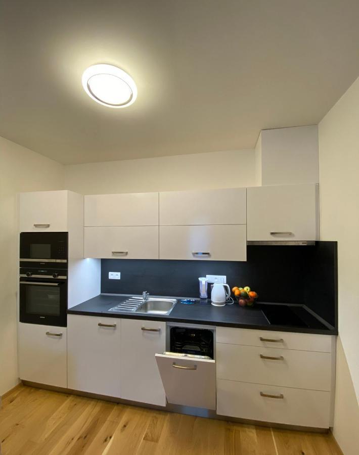 Lovely Studio Apartment, Free Parking 1,55 Hight Praag Buitenkant foto