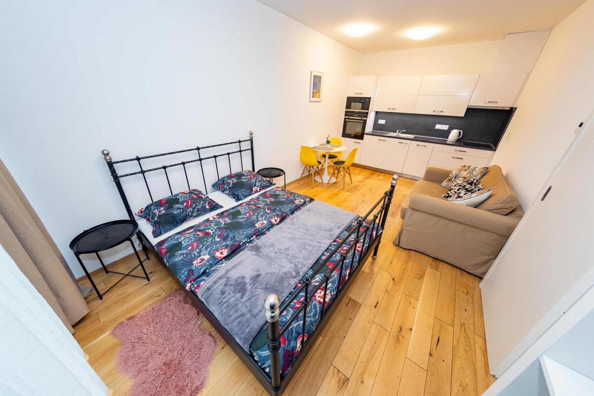 Lovely Studio Apartment, Free Parking 1,55 Hight Praag Buitenkant foto