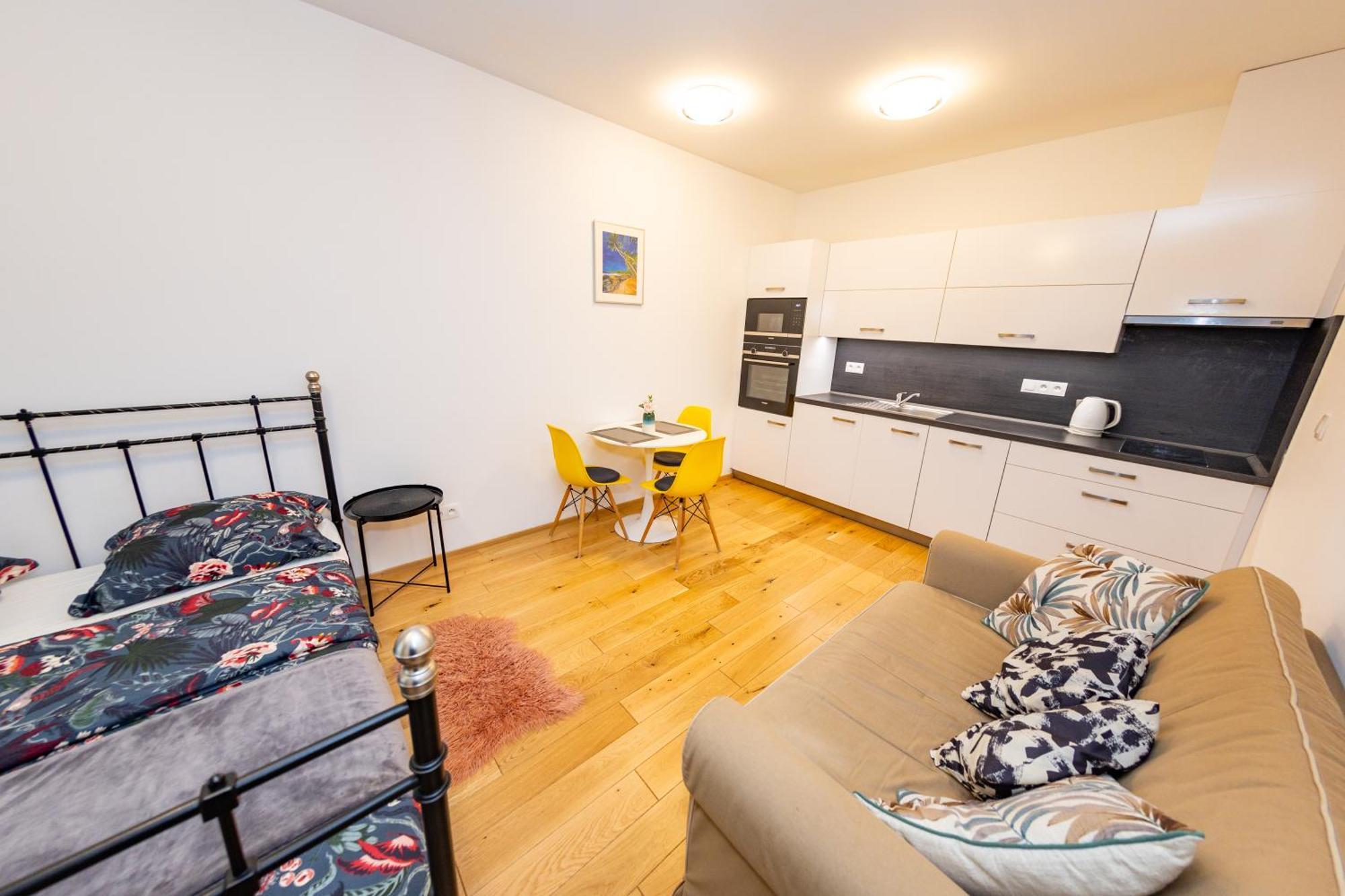 Lovely Studio Apartment, Free Parking 1,55 Hight Praag Buitenkant foto
